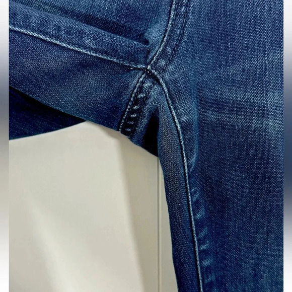 Cabi Skinny Jeans Mid Rise Dark Wash Stretch Denim Jeans Sz 4 style# 514 - Picture 3 of 8